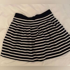 Navy Blue and White Pleated Skirt Gap size S fits big